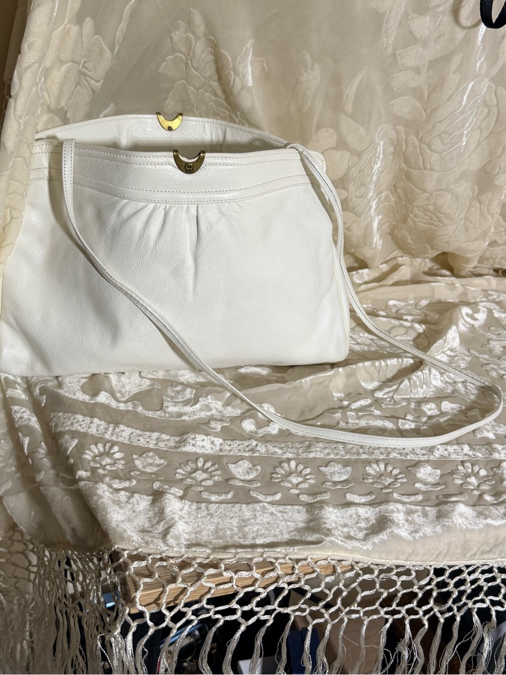 Vintage 80s Etienne Aigner White Pleated Leather Frame Bag Gold Horseshoe Clasp